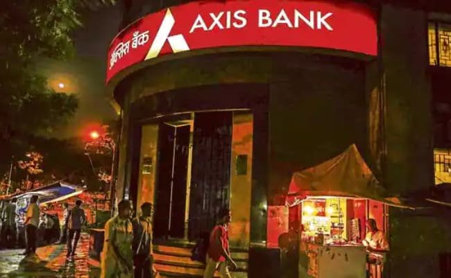Revision in charges of Axis bank