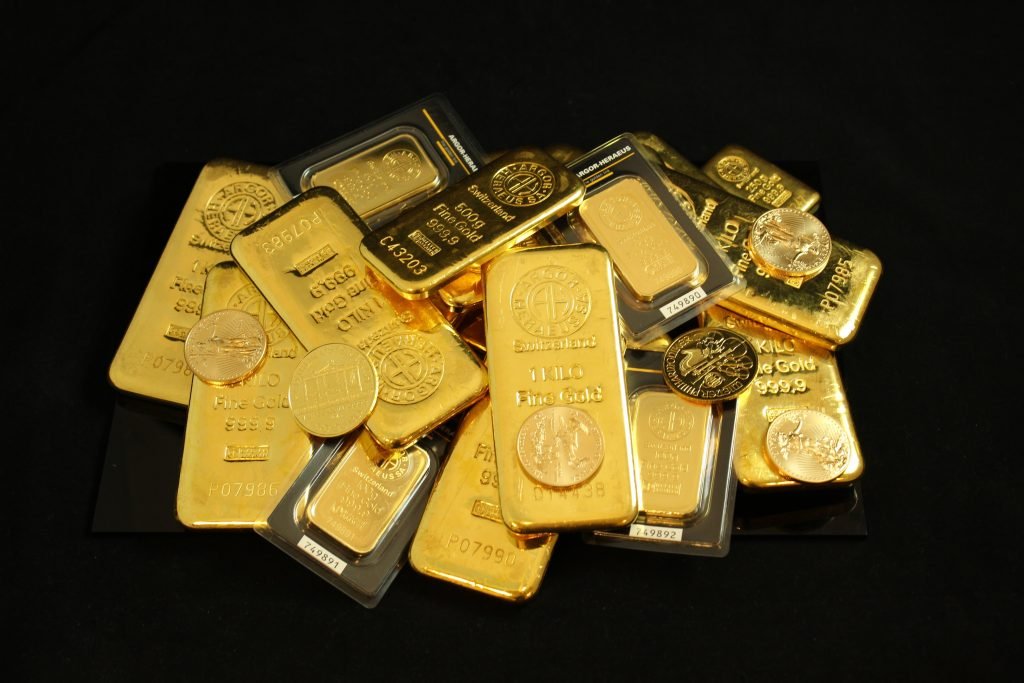 Base import price of gold, silver cut